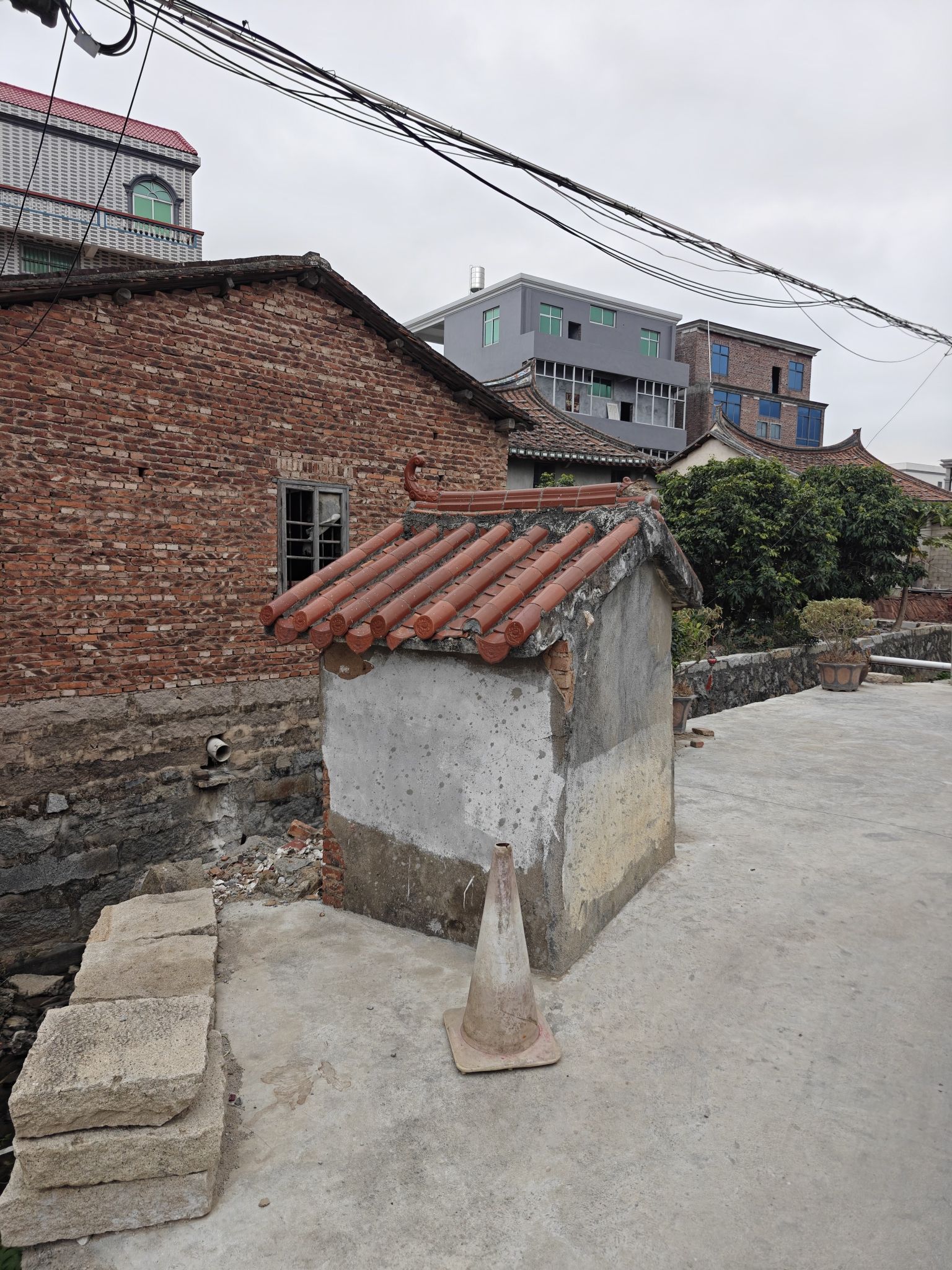 下余土地庙实景照片