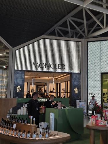 MONCLER(三亚凤凰机场店)