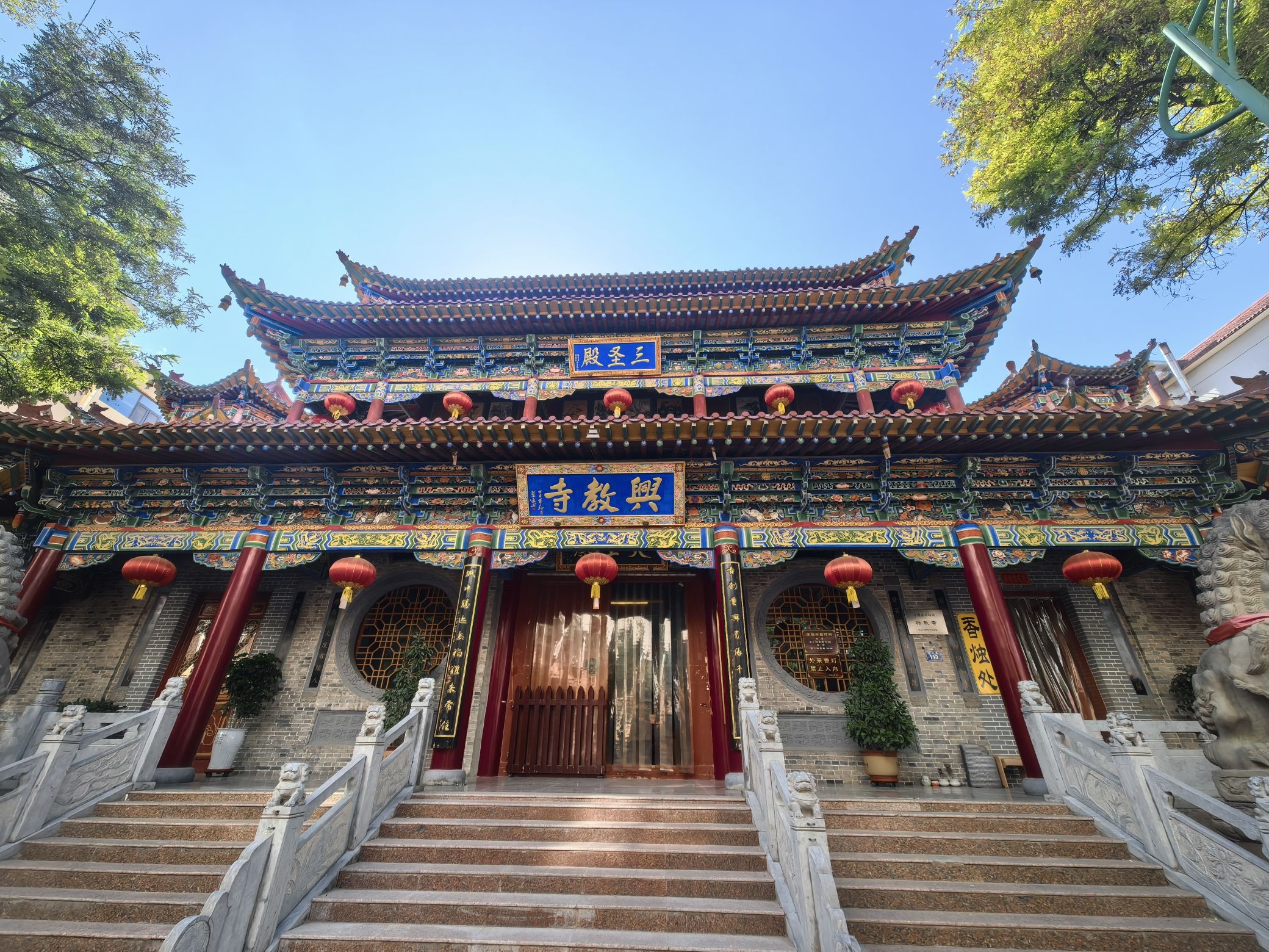 吴忠兴教寺实景照片
