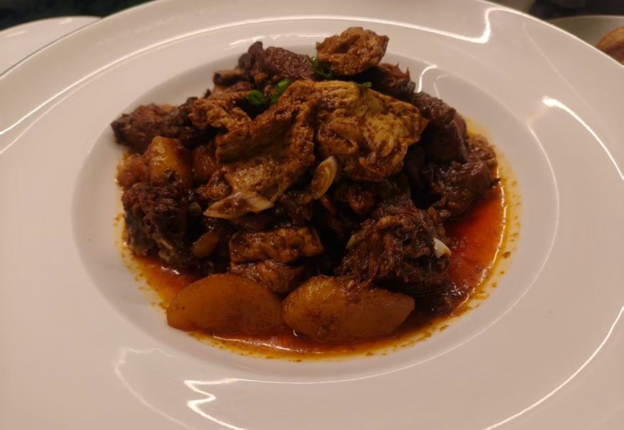 伊品阿尔巴斯山羊料理(文化路店)