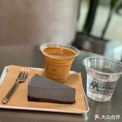 水泥蛋糕