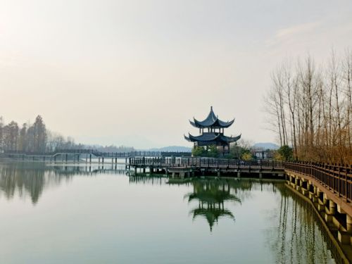 湿地公园(滚水坝)