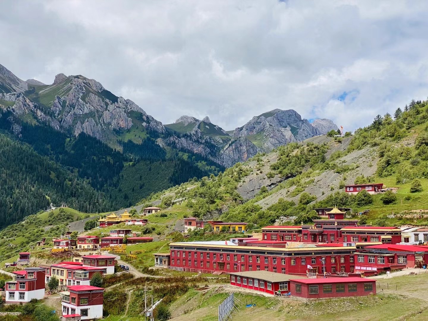 嘎来寺实景照片
