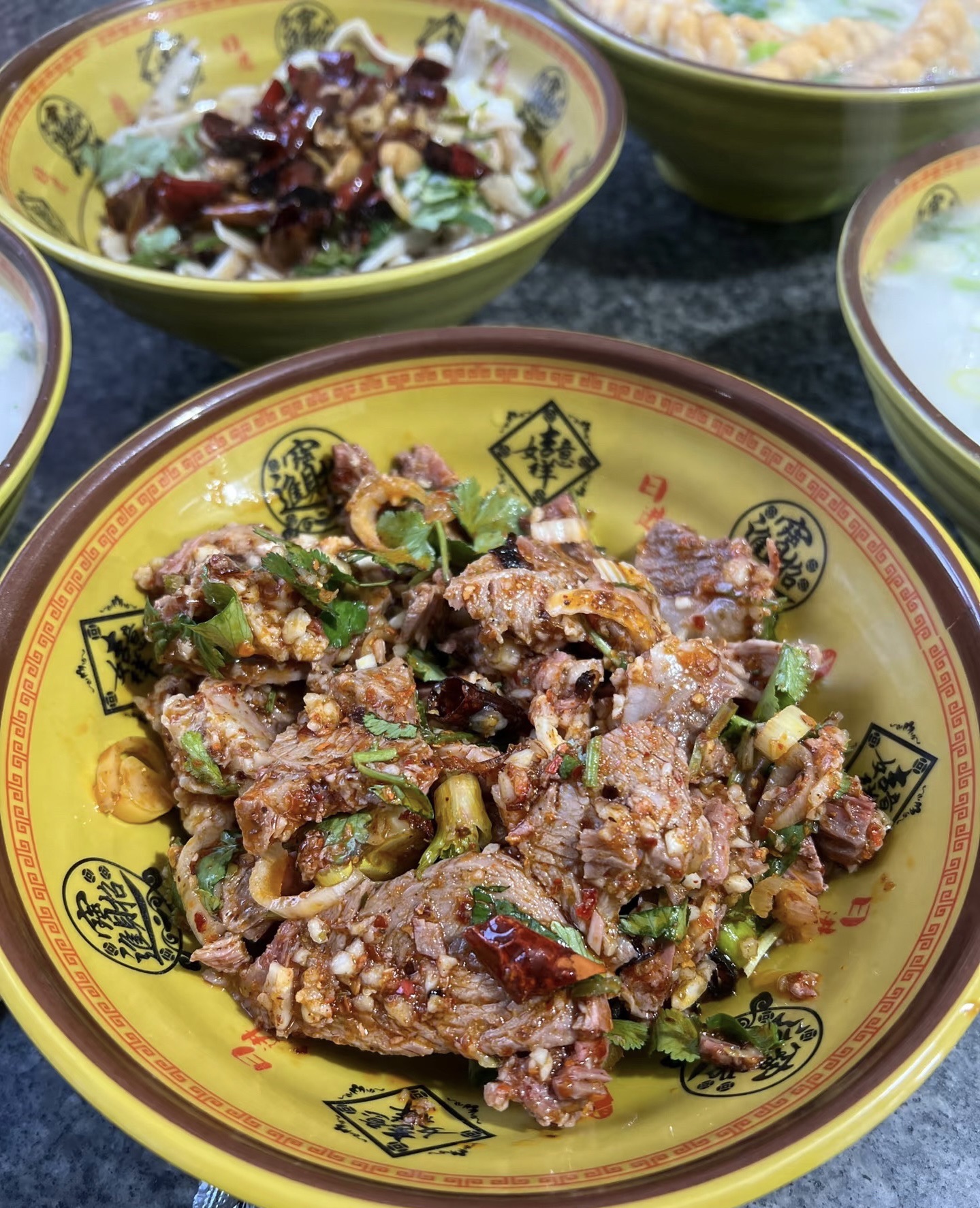 张店北街永生羊肉馆内部环境