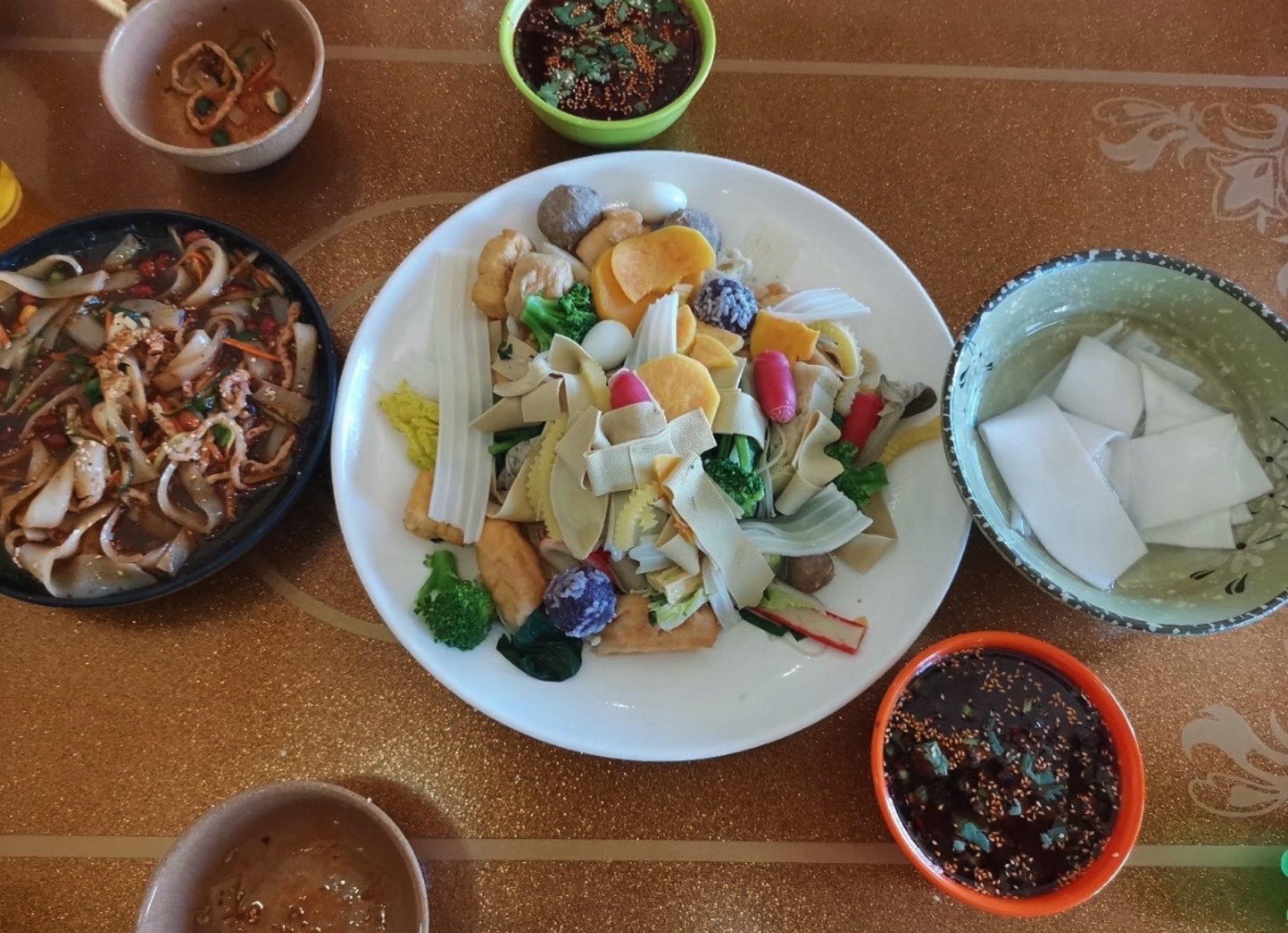 峡口丽娟特色麻辣烫