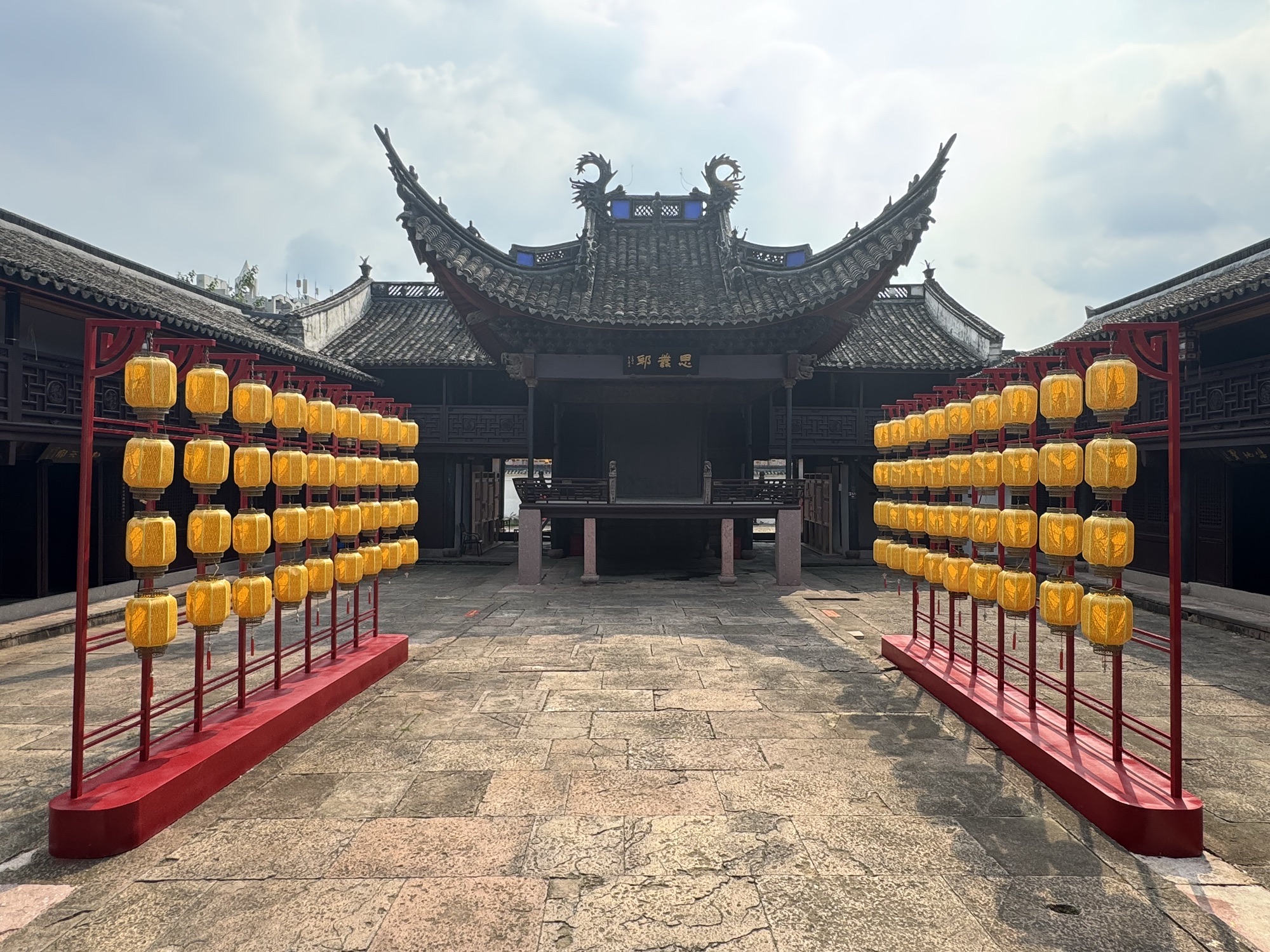 城隍庙实景照片
