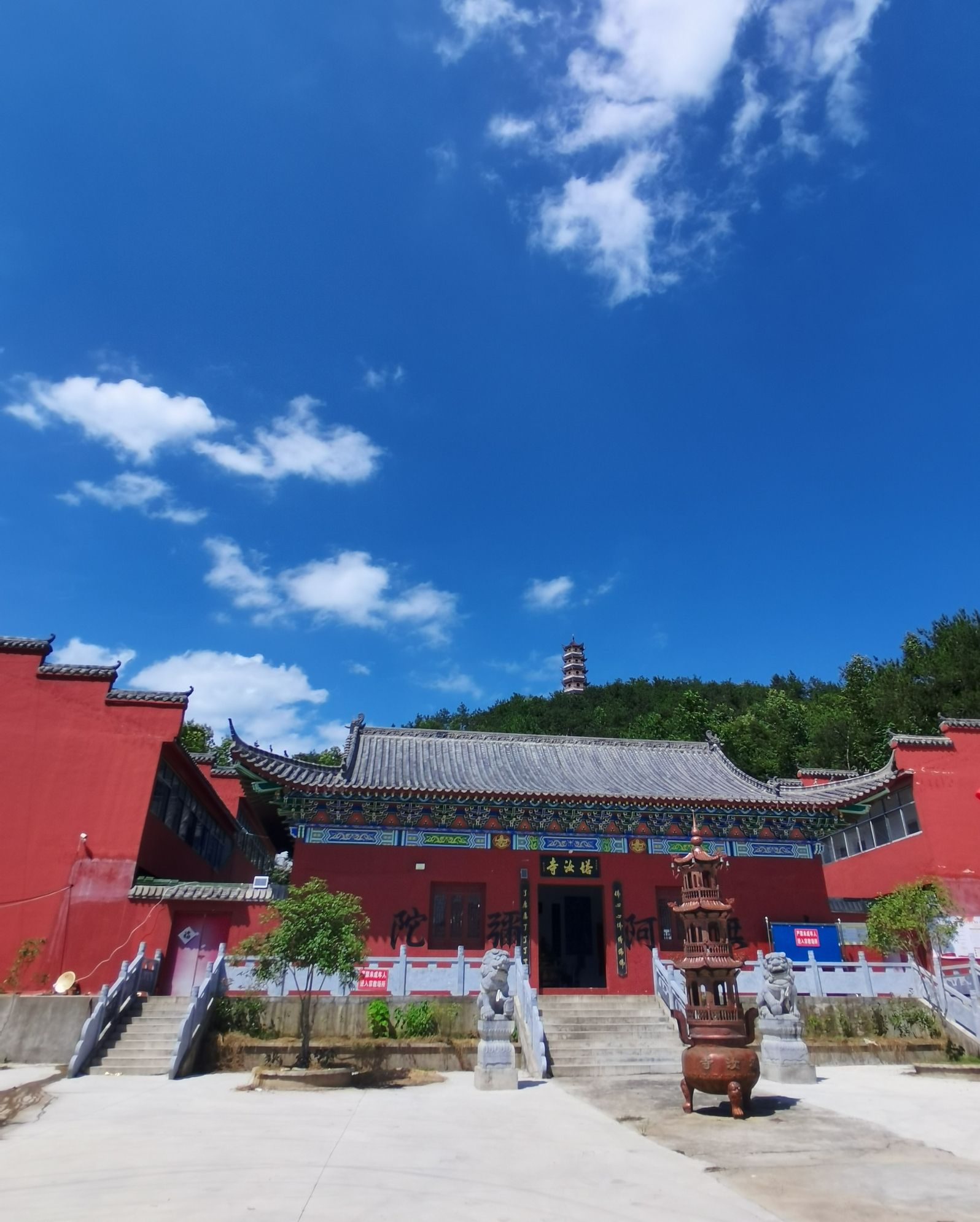 塔汝寺实景照片