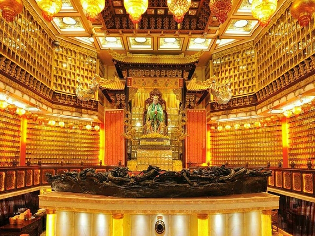 南山文化旅游区-龙五爷财神殿实景照片