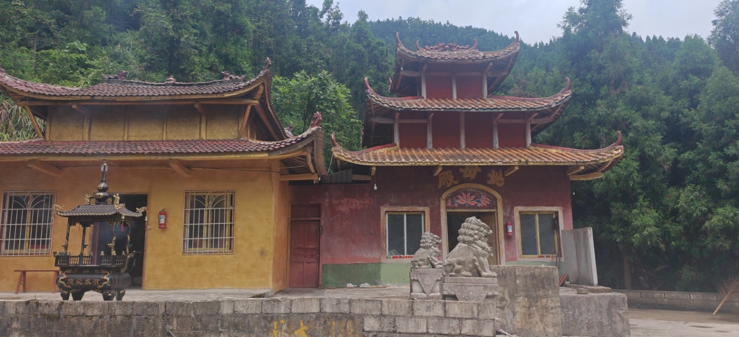 尖峰庙地藏殿实景照片