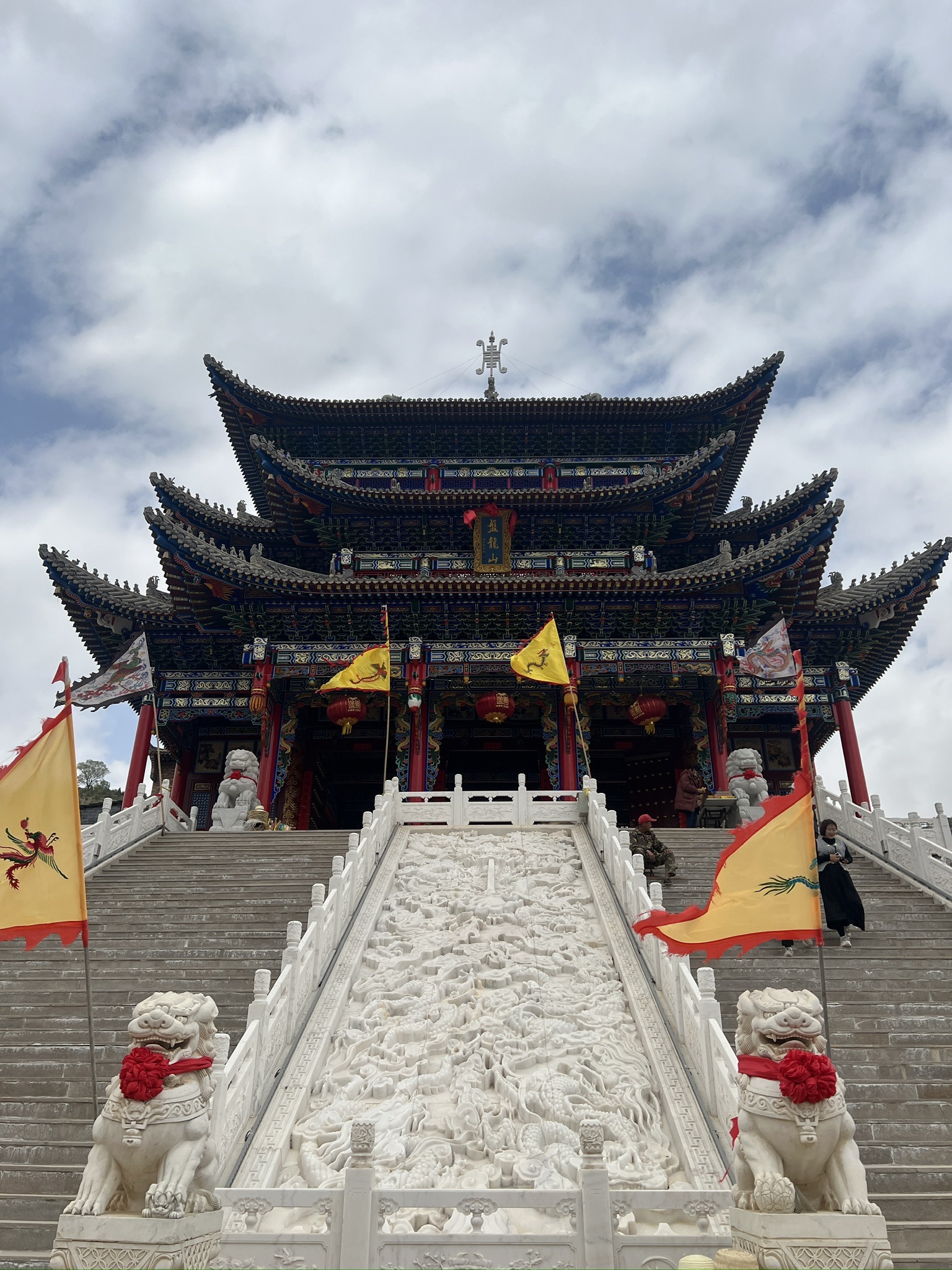 盘龙山观音殿实景照片