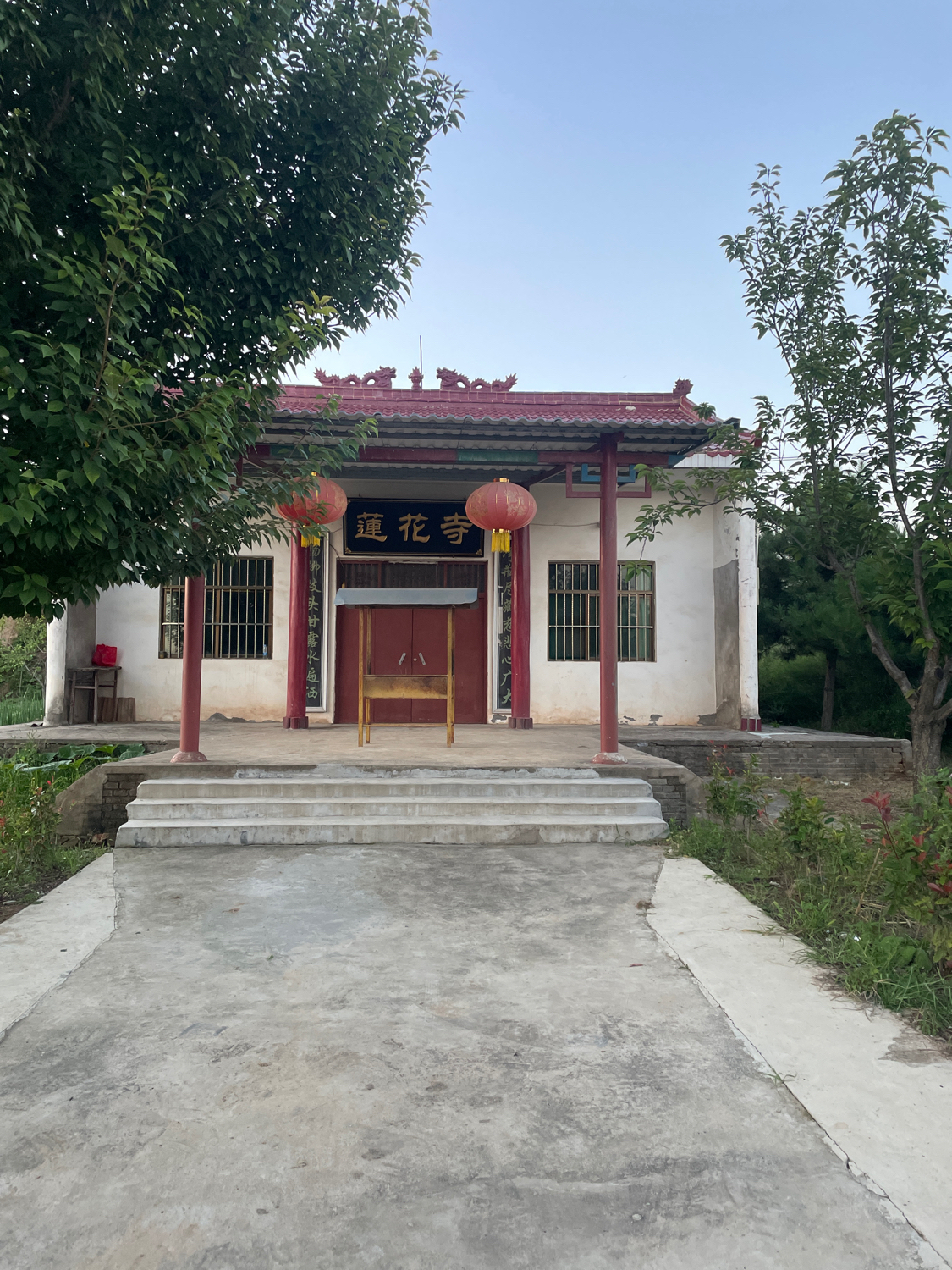 莲花寺实景照片