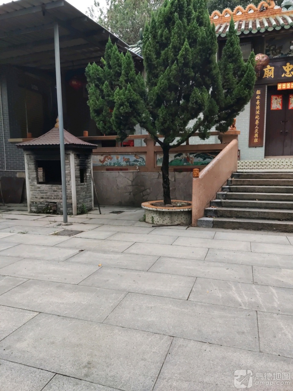 三忠庙实景照片