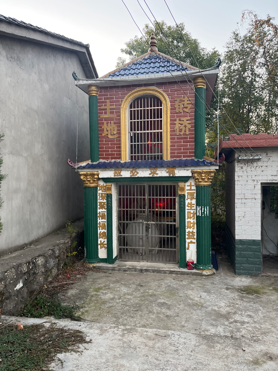 砖桥土地庙实景照片