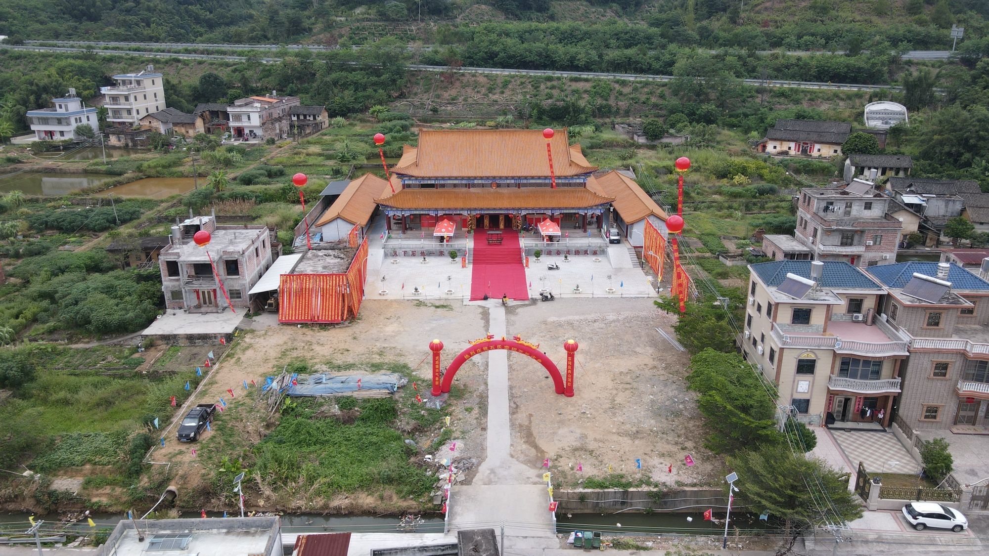 石氏宗祠实景照片