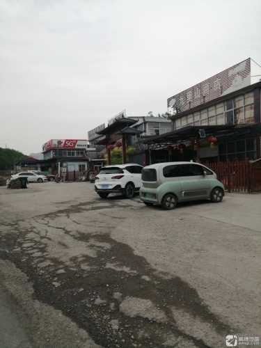 头泉村九里山商店