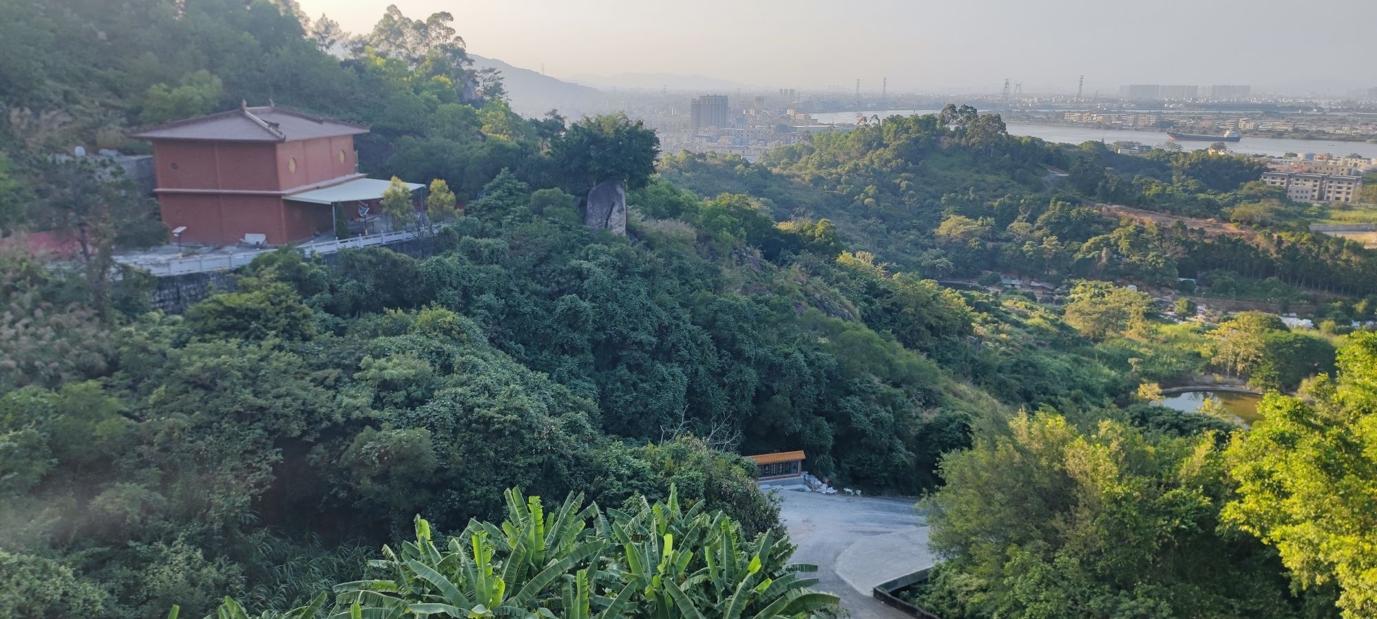 三峰古寺实景照片