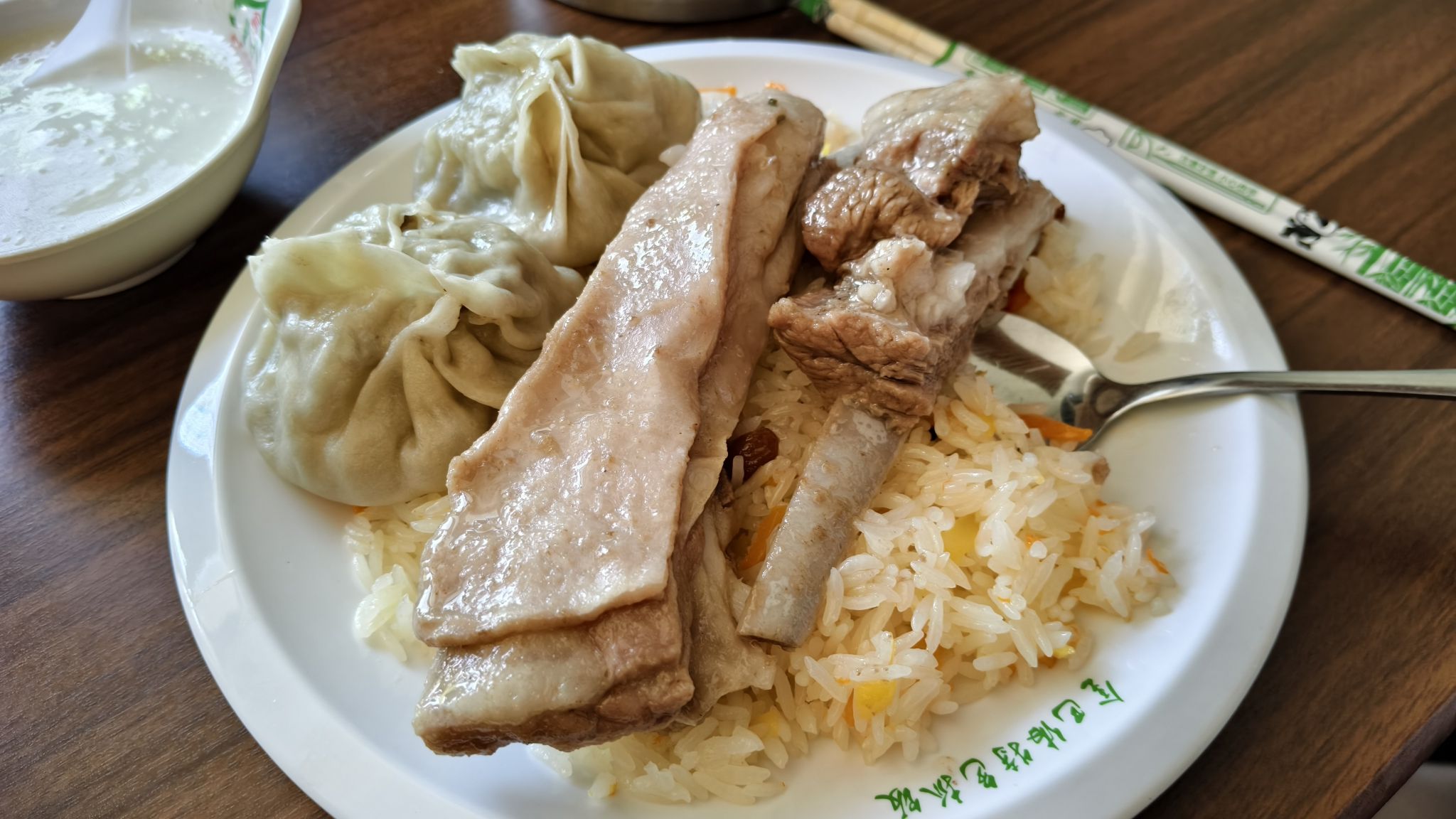 金巴依特色抓饭店(木垒店)