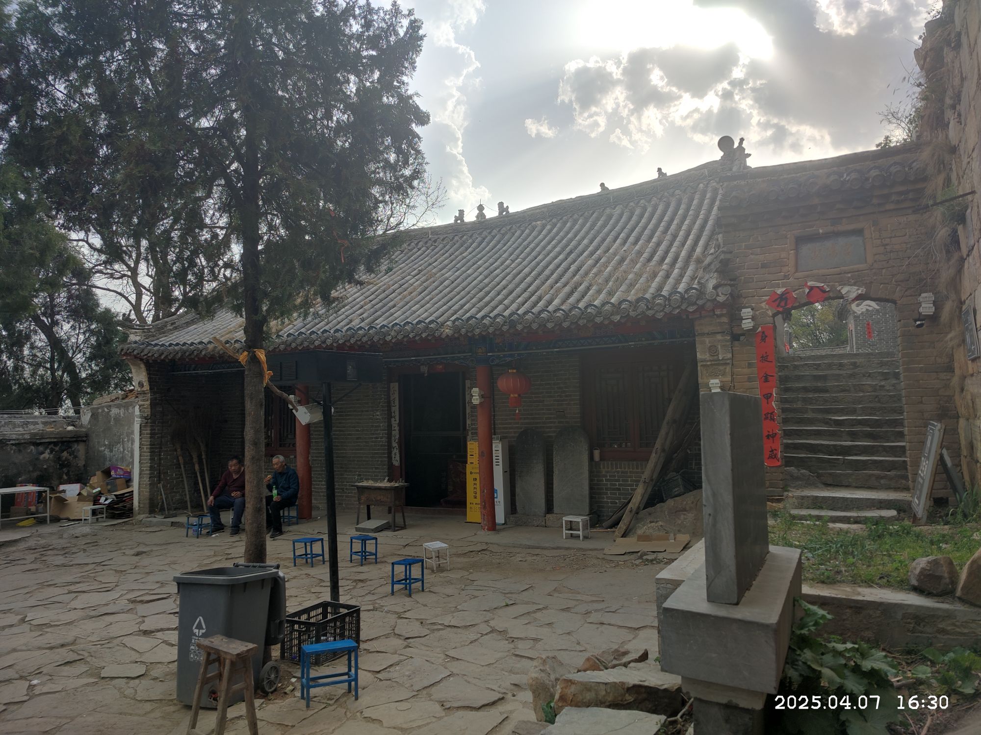 无极老母殿实景照片