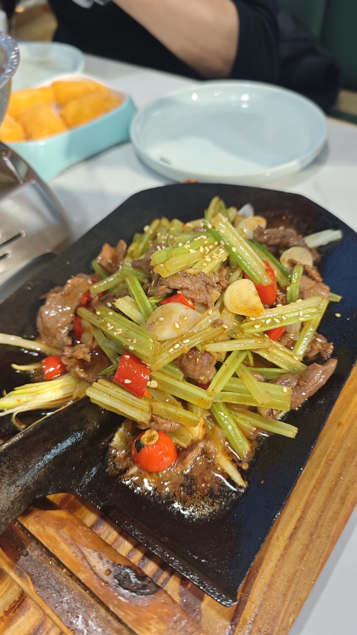 乡村大妈铁锅焖面烩菜(二水厂总店)