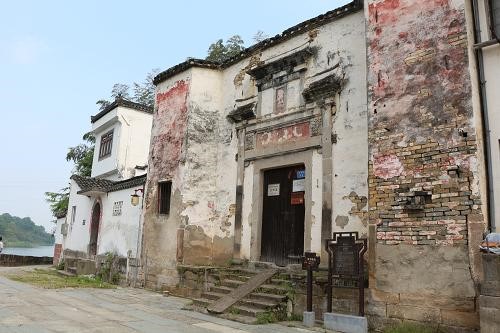忠护庙实景照片