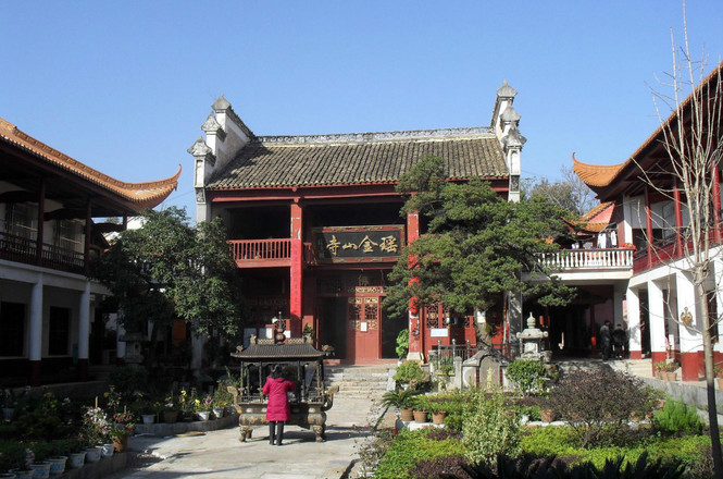 瑶金山寺实景照片