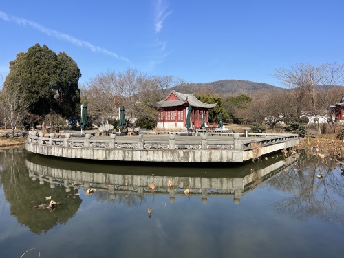 钟山风景区-含芳阁