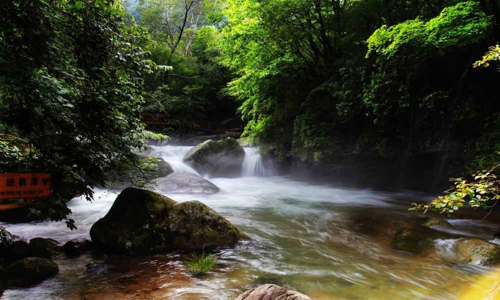 大石湖景点图片
