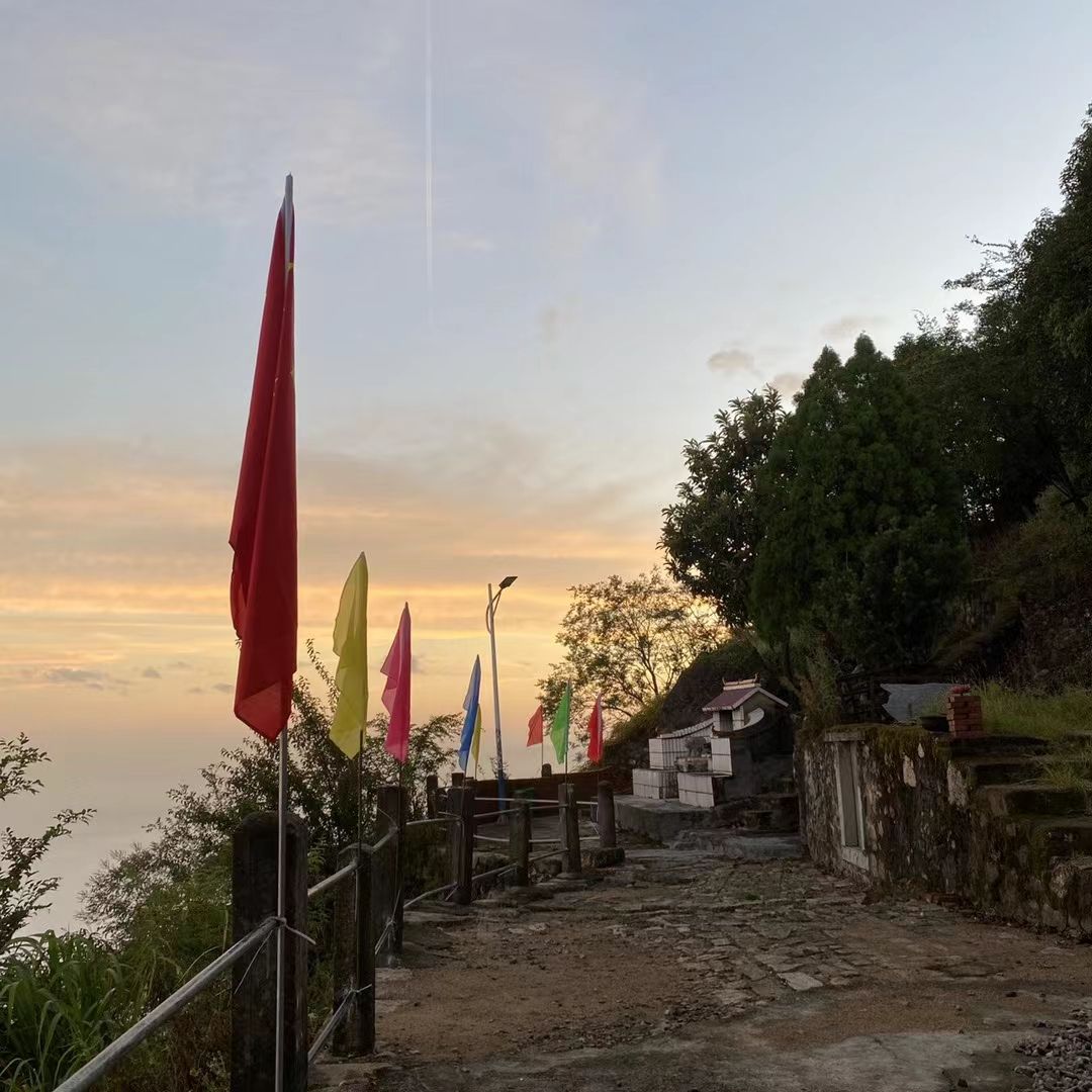 牛峙山古寺实景照片