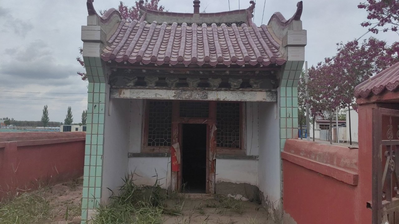 胡家堡村四队土地庙实景照片