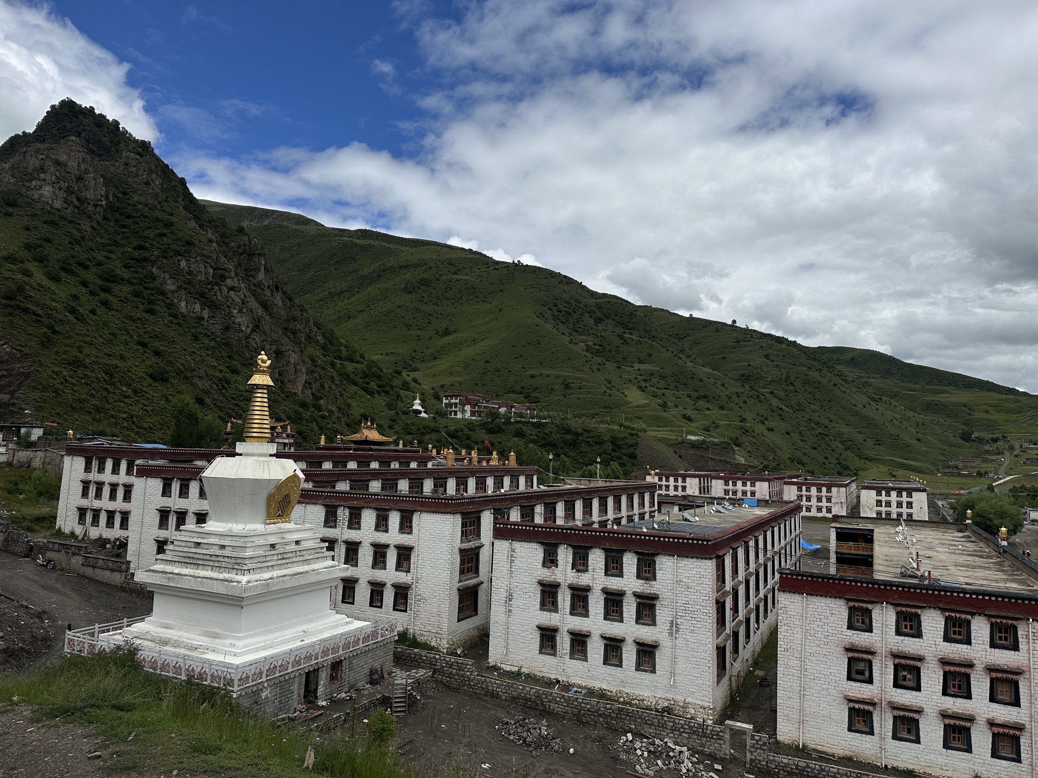 索县荣布热登寺实景照片