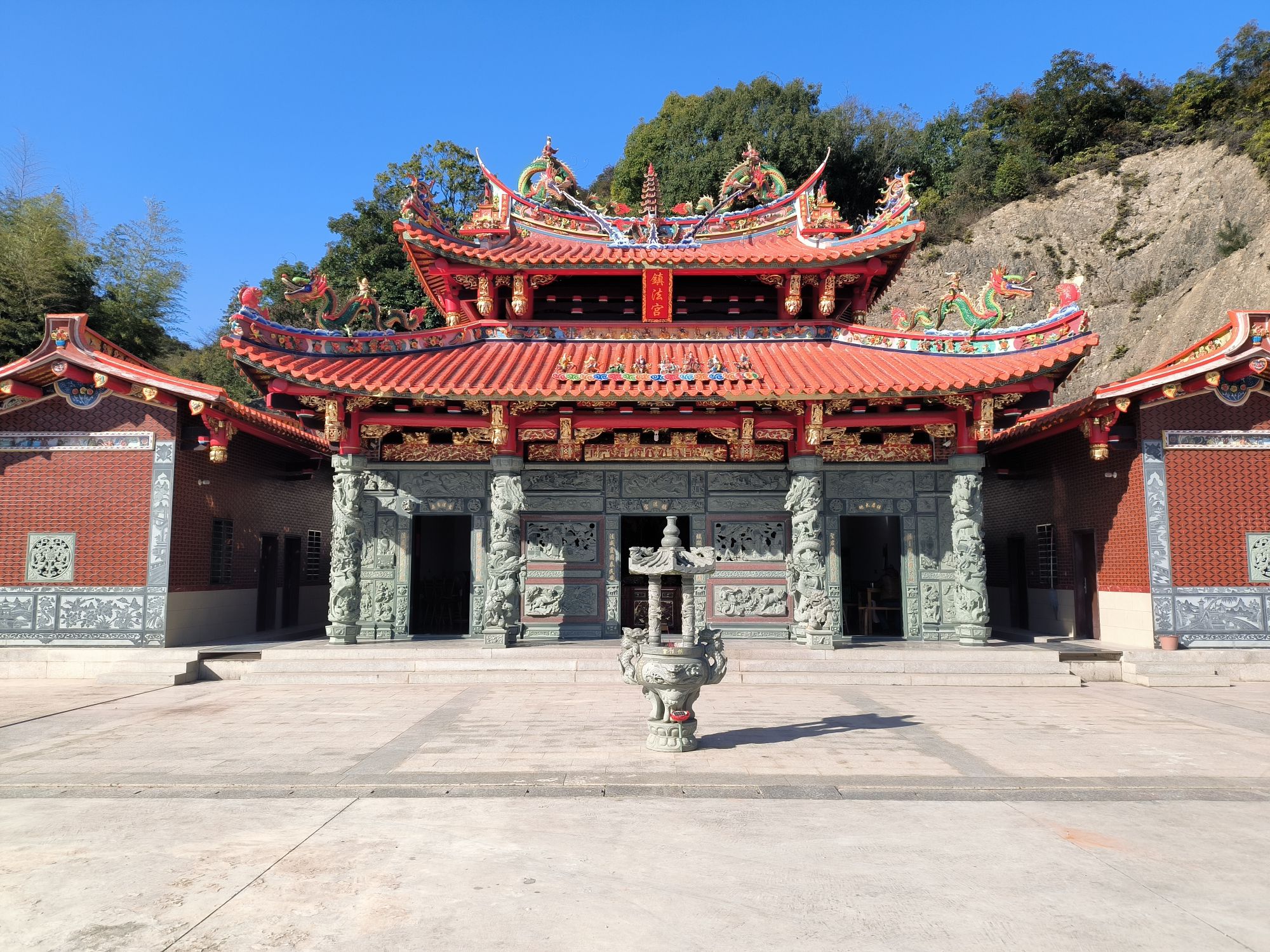 镇抚法主公宫实景照片