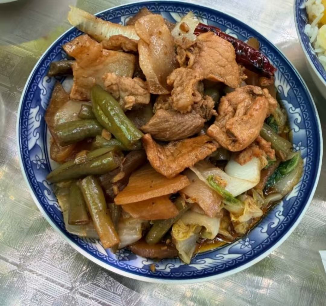 惠民铁锅洋芋米饭