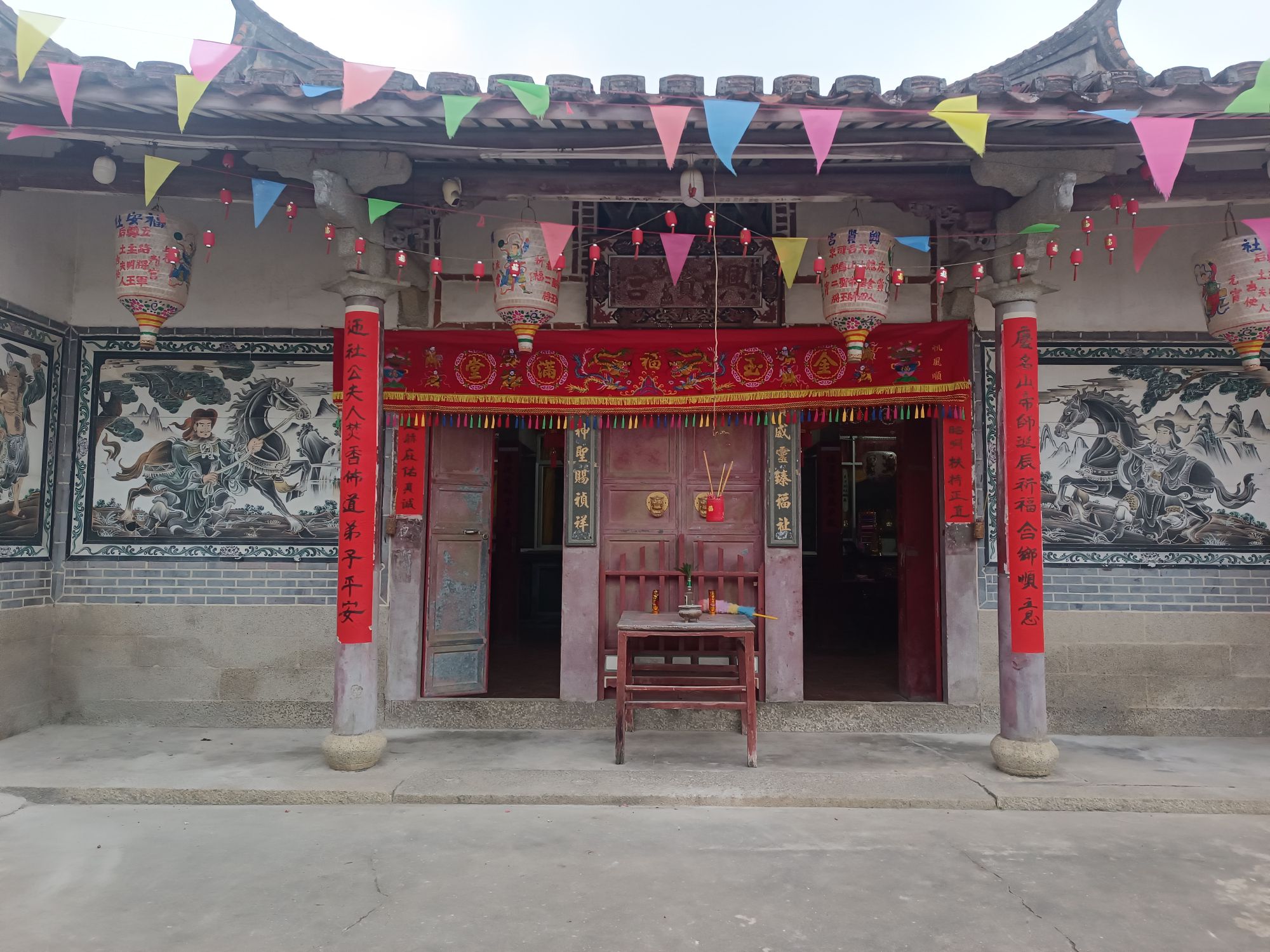 兴贤宫实景照片