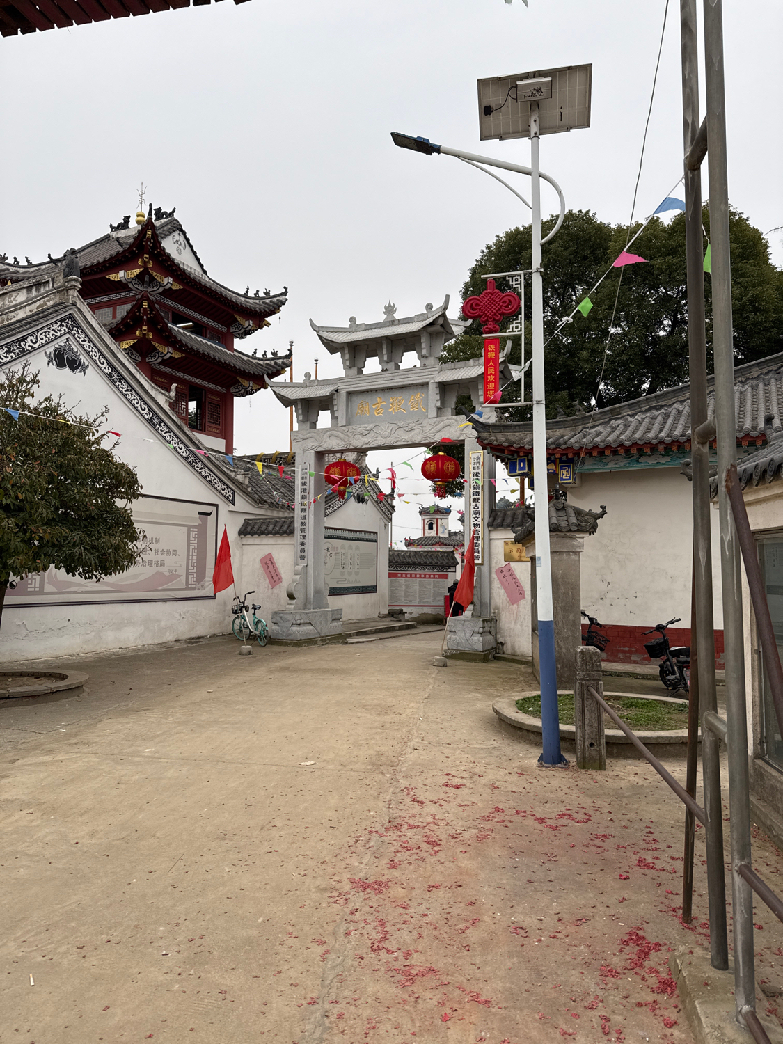 铁鞭古庙实景照片