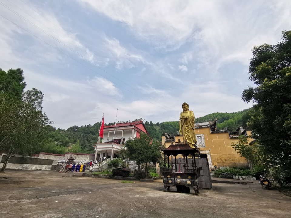 报恩寺实景照片