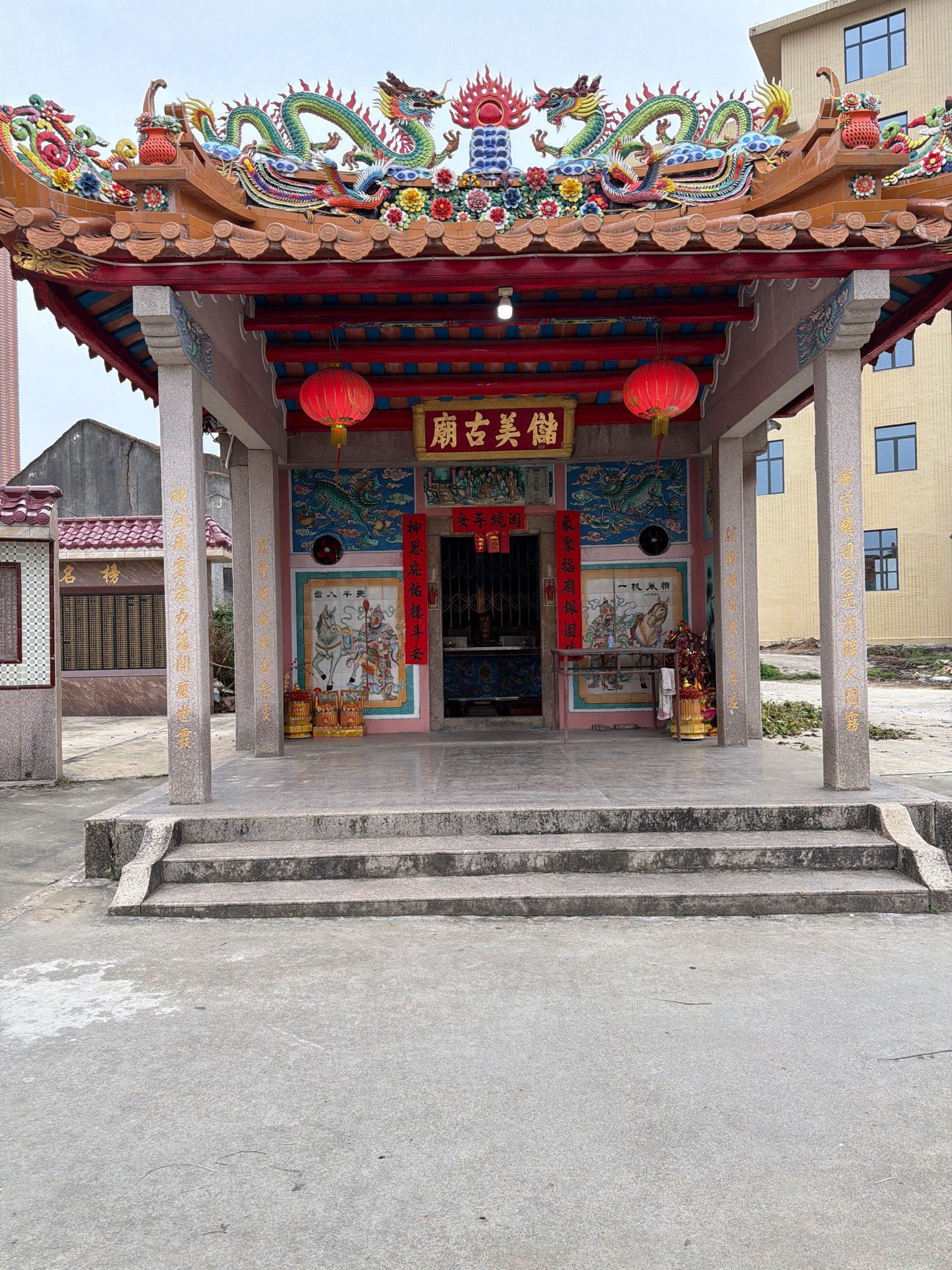储美古庙实景照片