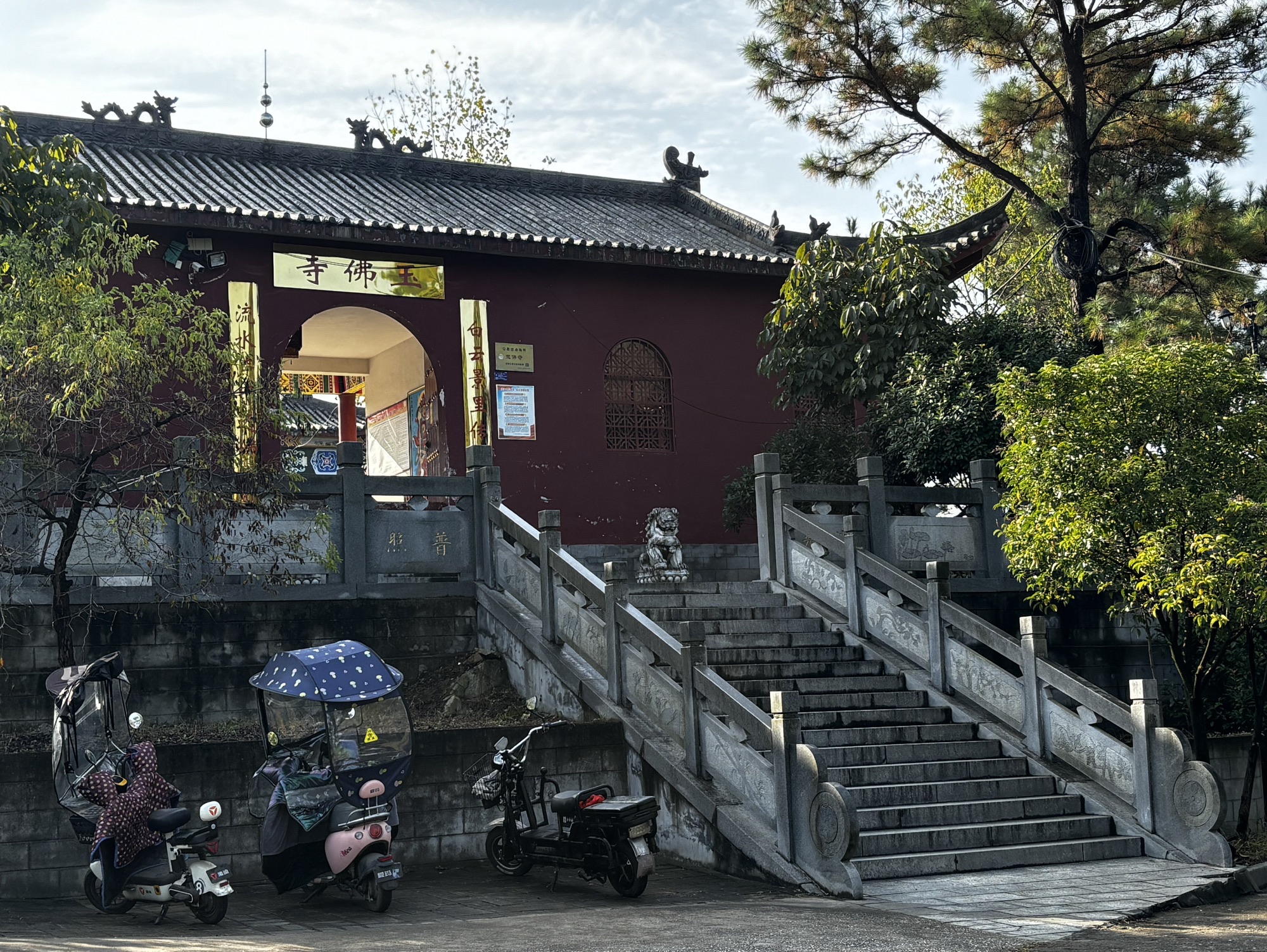 玉佛寺实景照片