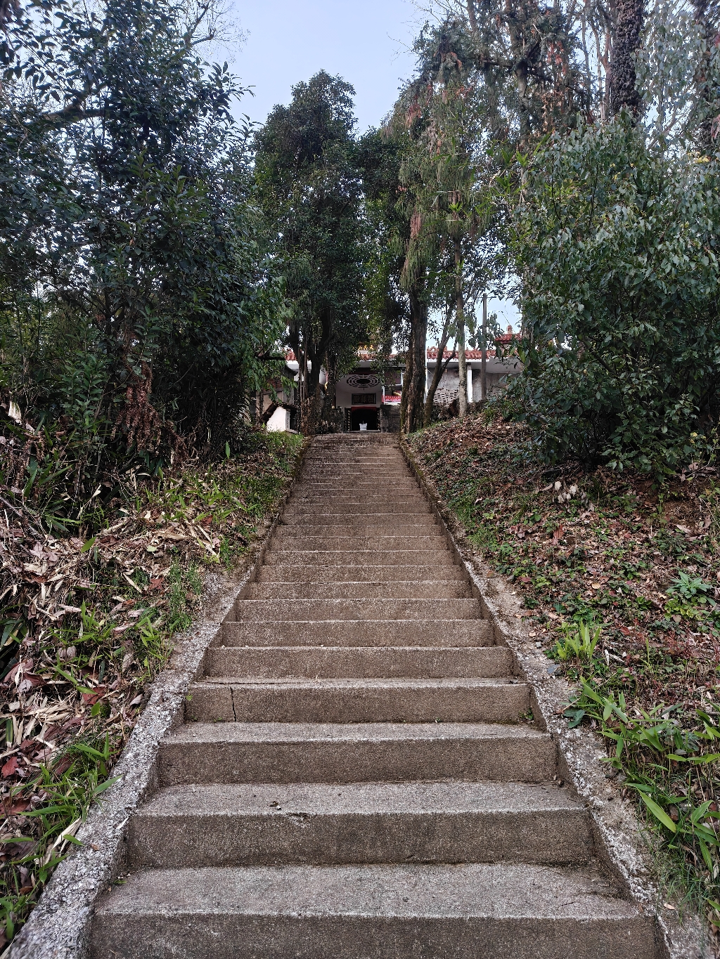 天井山庙实景照片