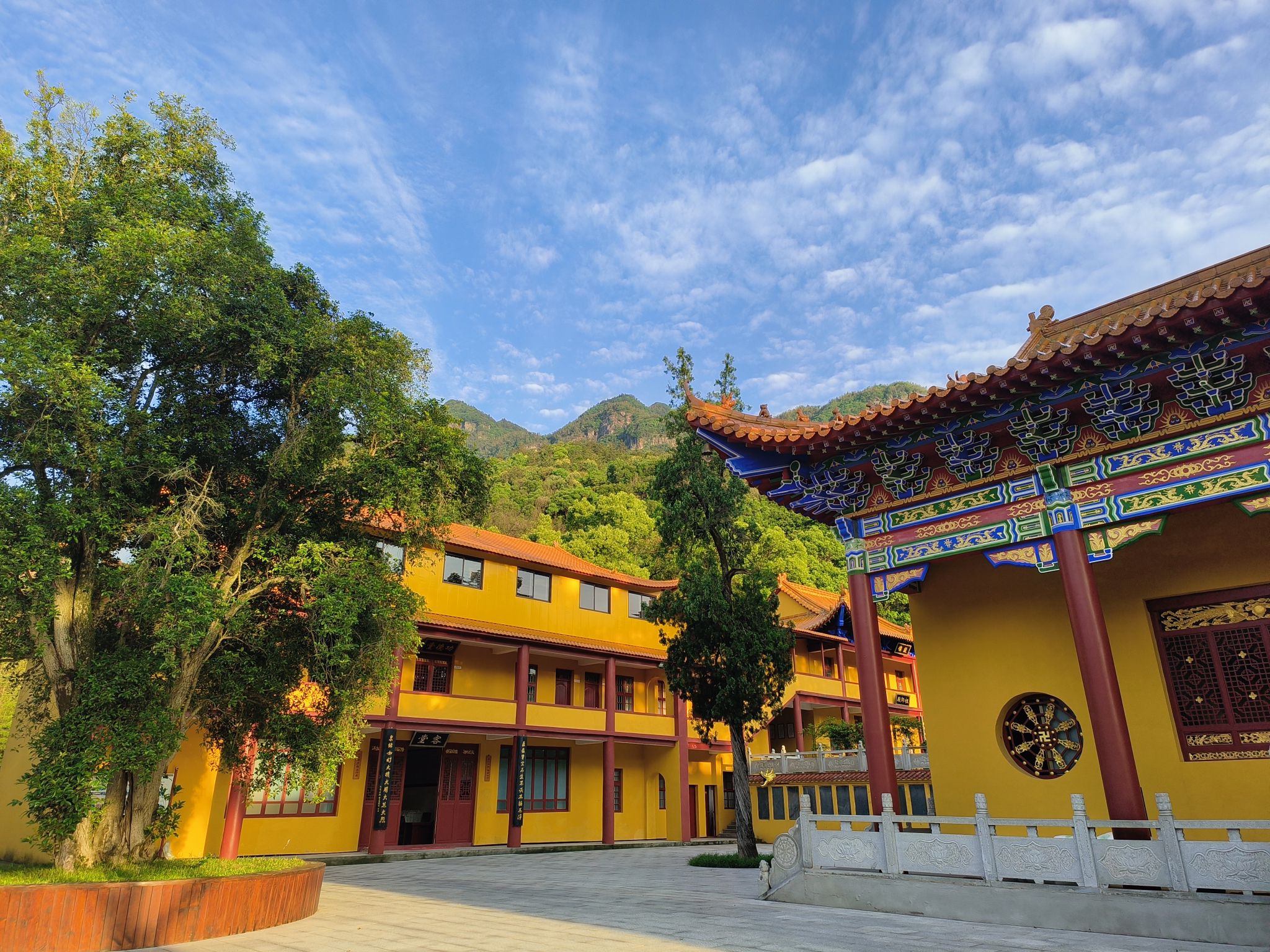 万杉寺实景照片