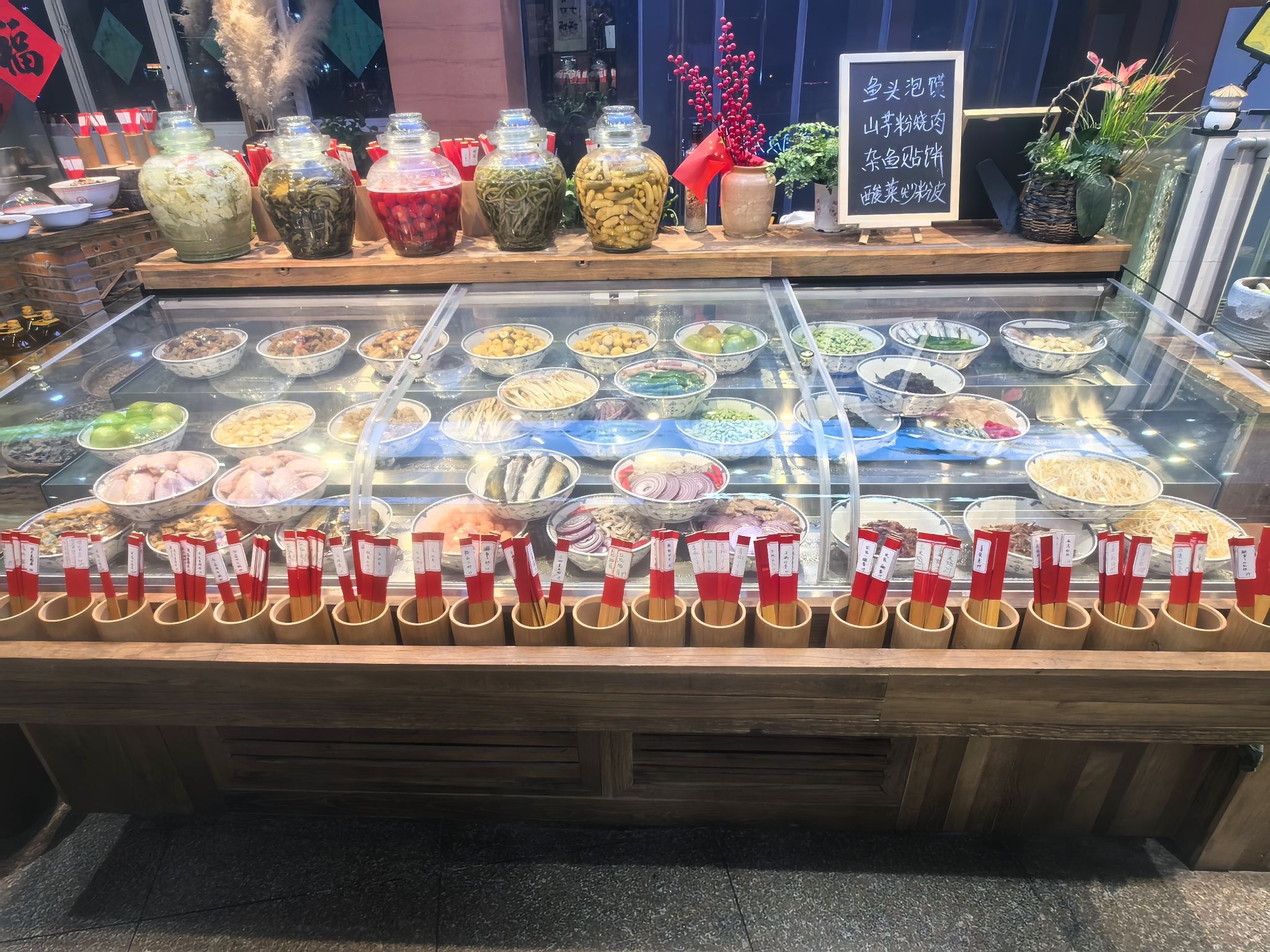 六安烟火六安菜东站店(原裕和大排档升级)