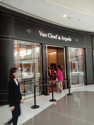 梵克雅宝(cdf三亚国际免税城A区店)