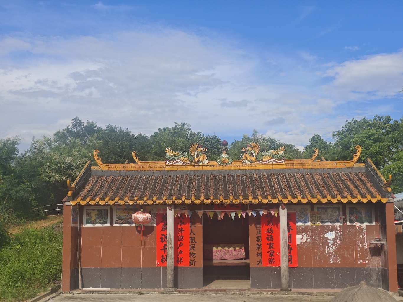 朱圣塘朝龙山庙实景照片