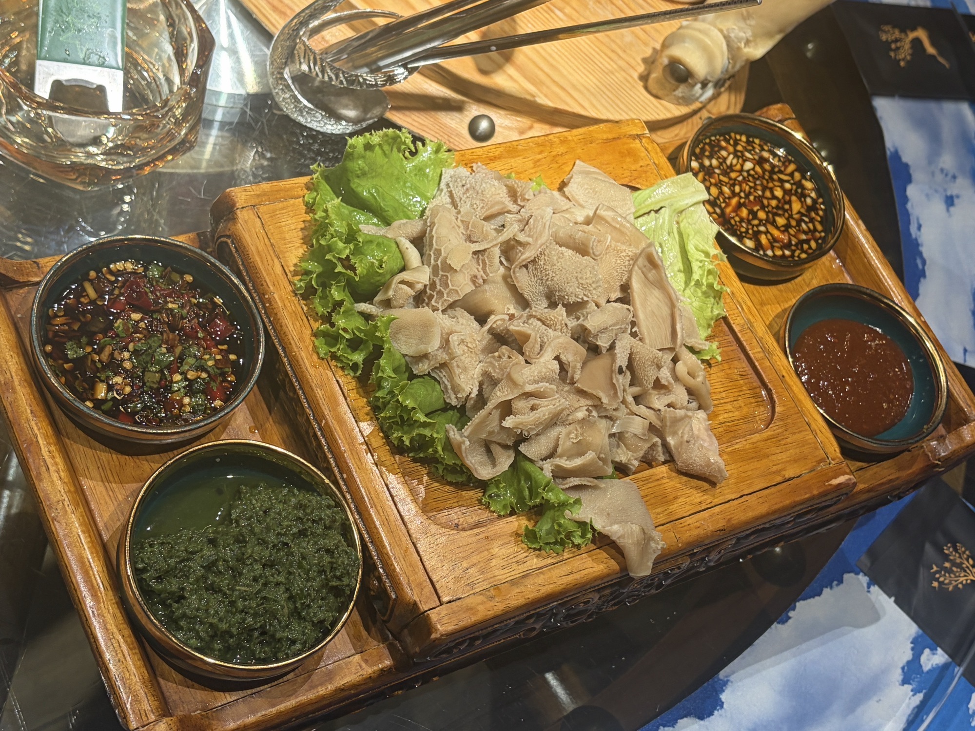蒙宴蒙餐