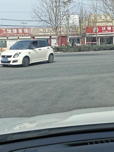 鸿洺汽车服务中心