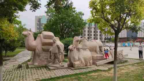 龙泉广场旅行图片 2