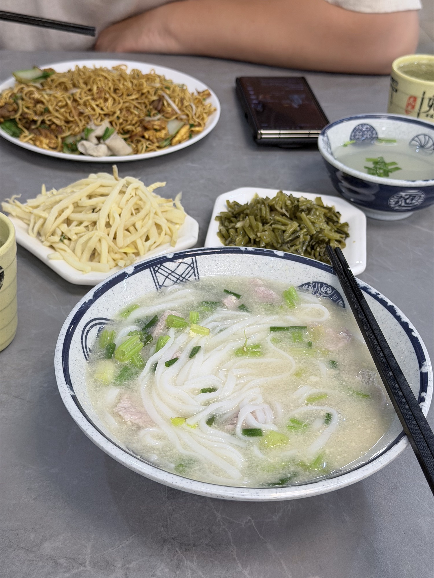 恒盛茶餐厅