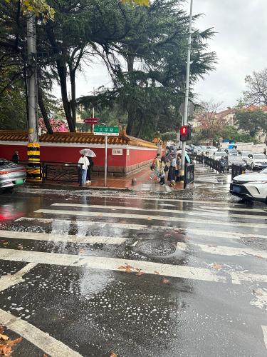 大学路现场照片 12