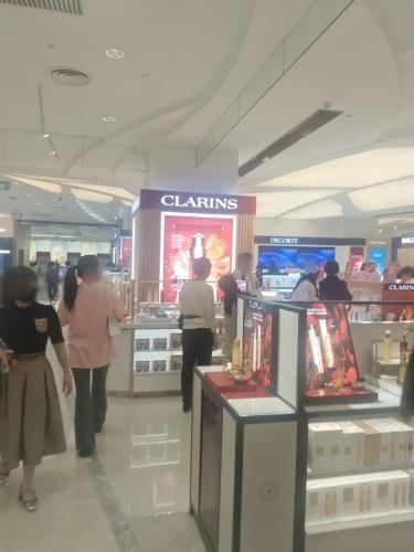 法国娇韵诗(日月广场店)