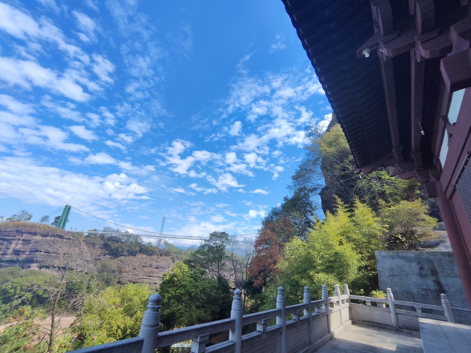 涌莲寺实景照片