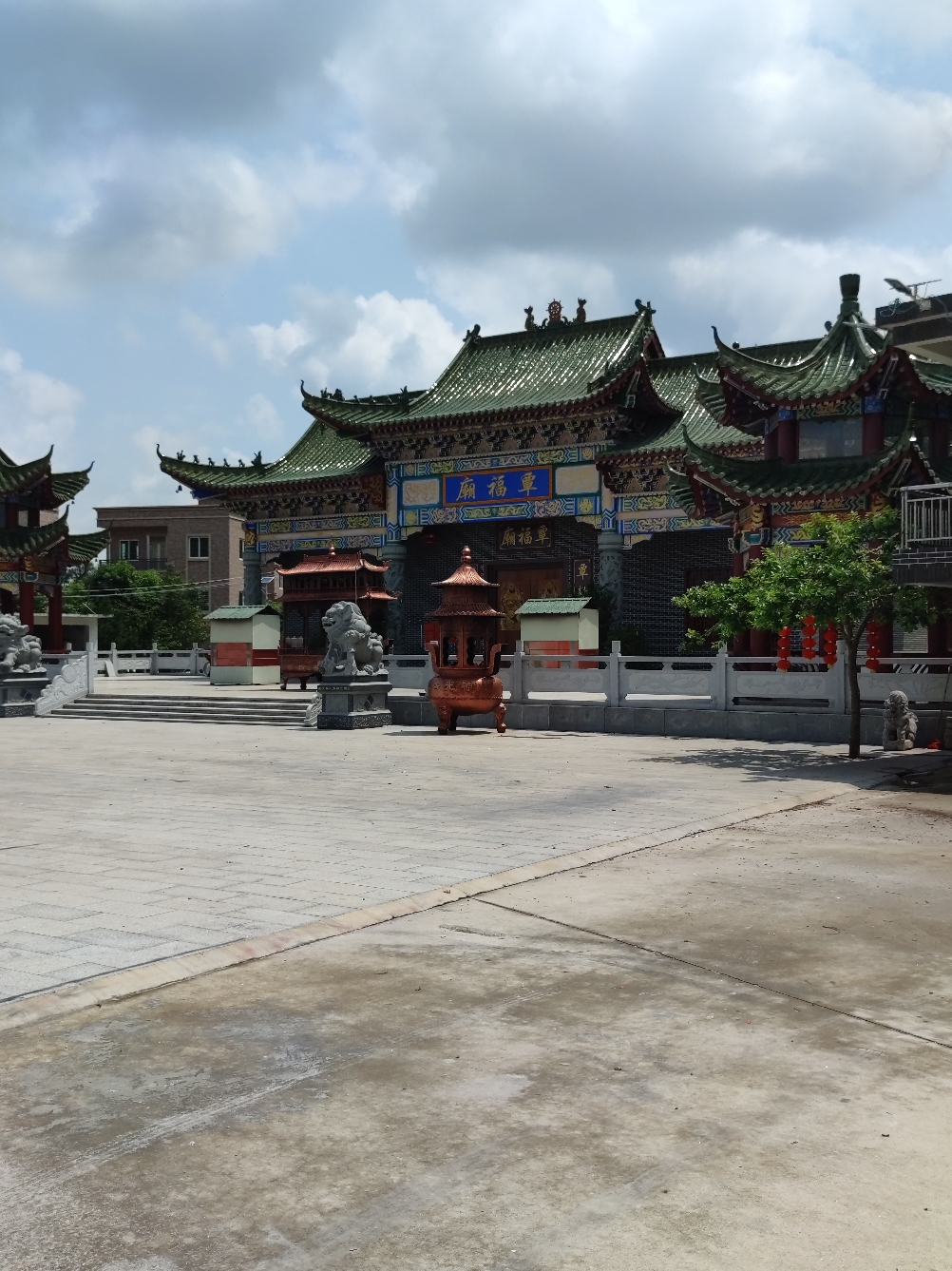 覃福庙实景照片
